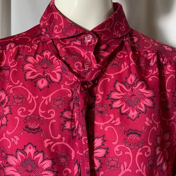 Vintage, long sleeve button-down blouse - Picture 2 of 4